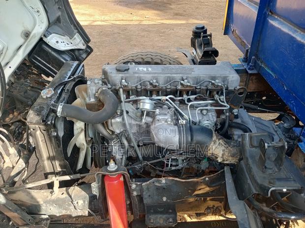 Isuzu NKR 2017 White - thumbnail 5