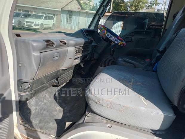 Isuzu NKR 2017 White - thumbnail 7