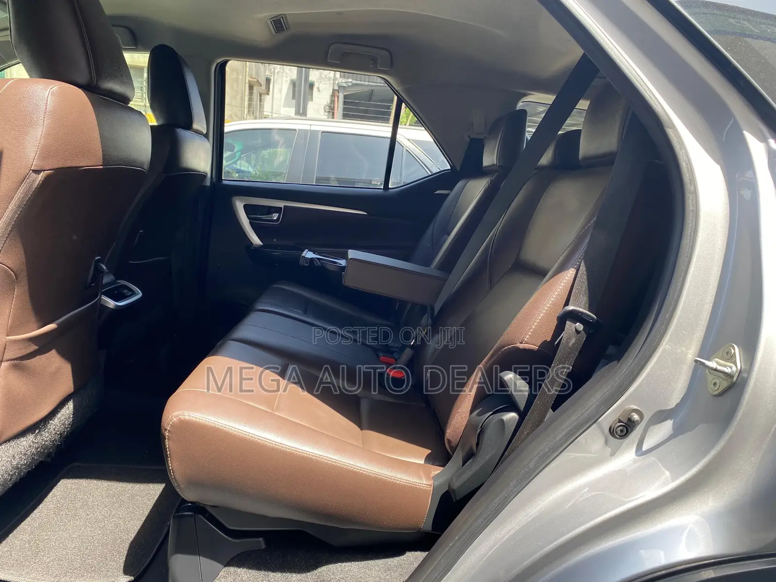 Toyota Fortuner 2.8 D AWD 2018 Silver