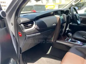 Toyota Fortuner 2.8 D AWD 2018 Silver