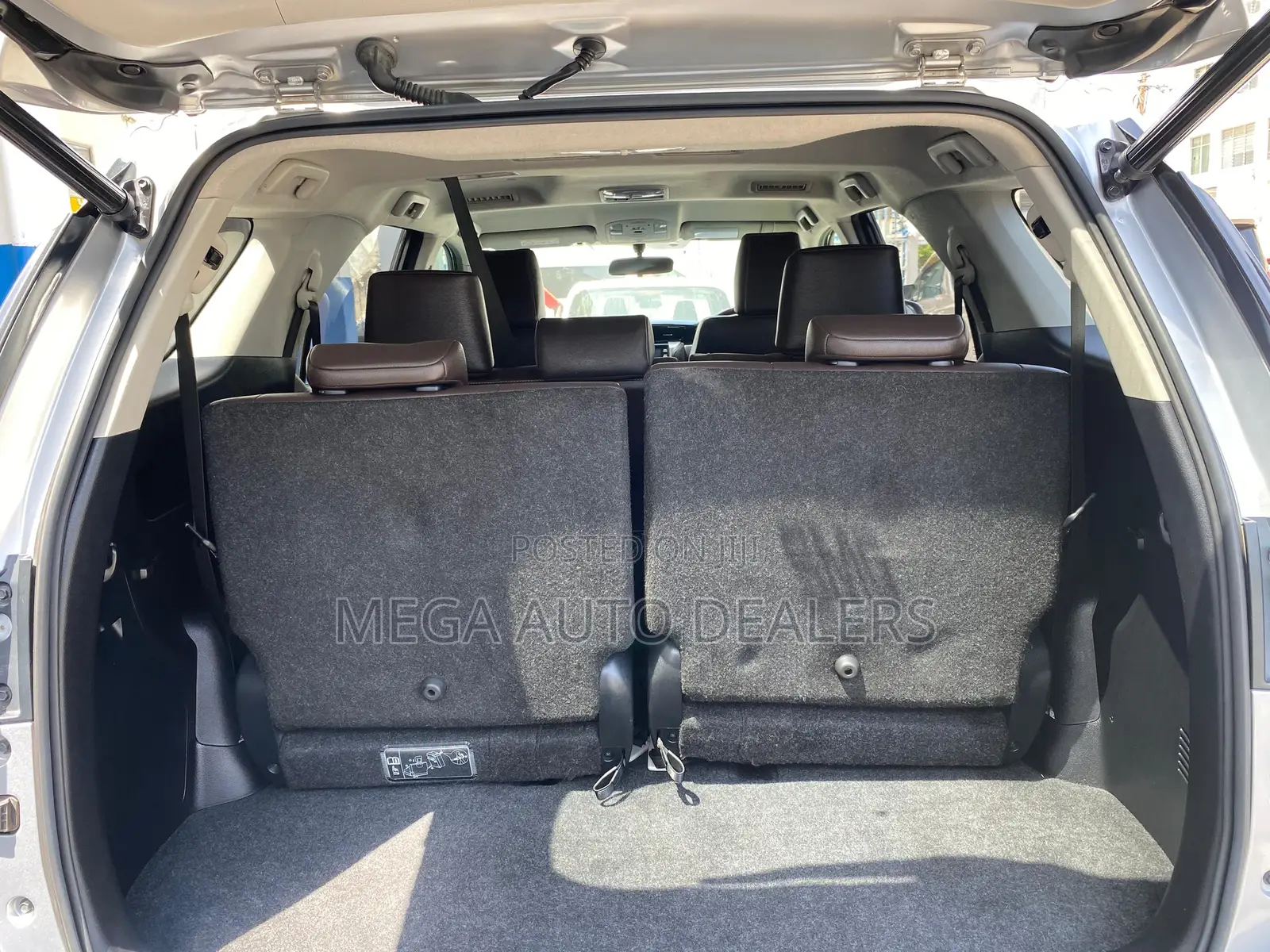 Toyota Fortuner 2.8 D AWD 2018 Silver