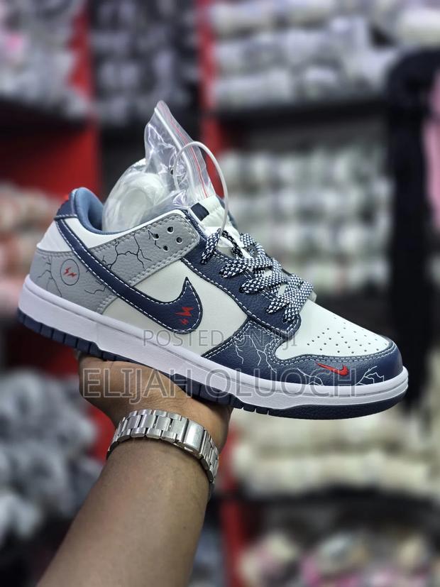 Custom Nike Dunk Low Cracked Leather - main view