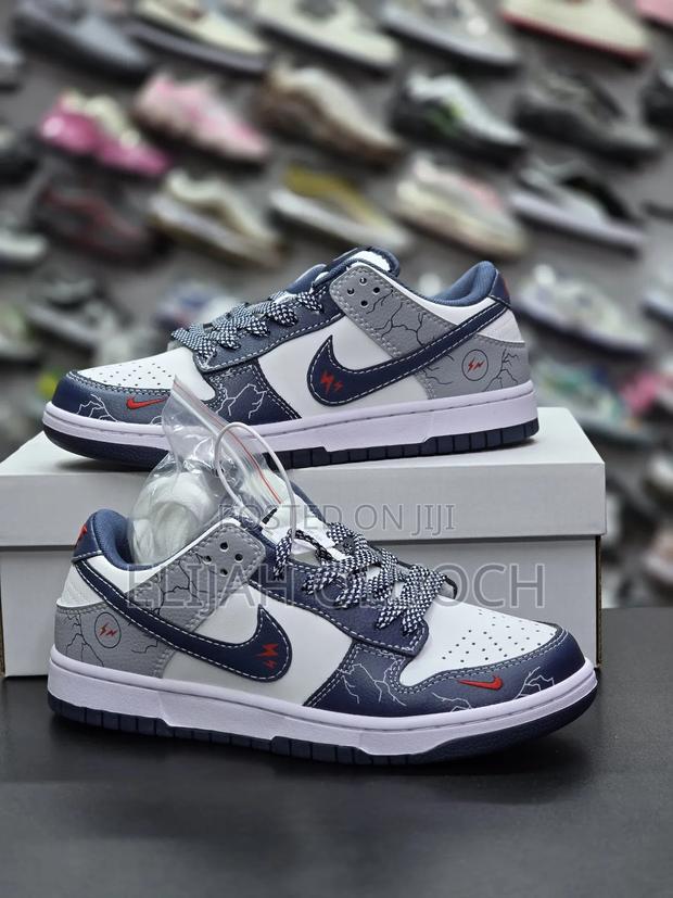 Custom Nike Dunk Low Cracked Leather - thumbnail 2