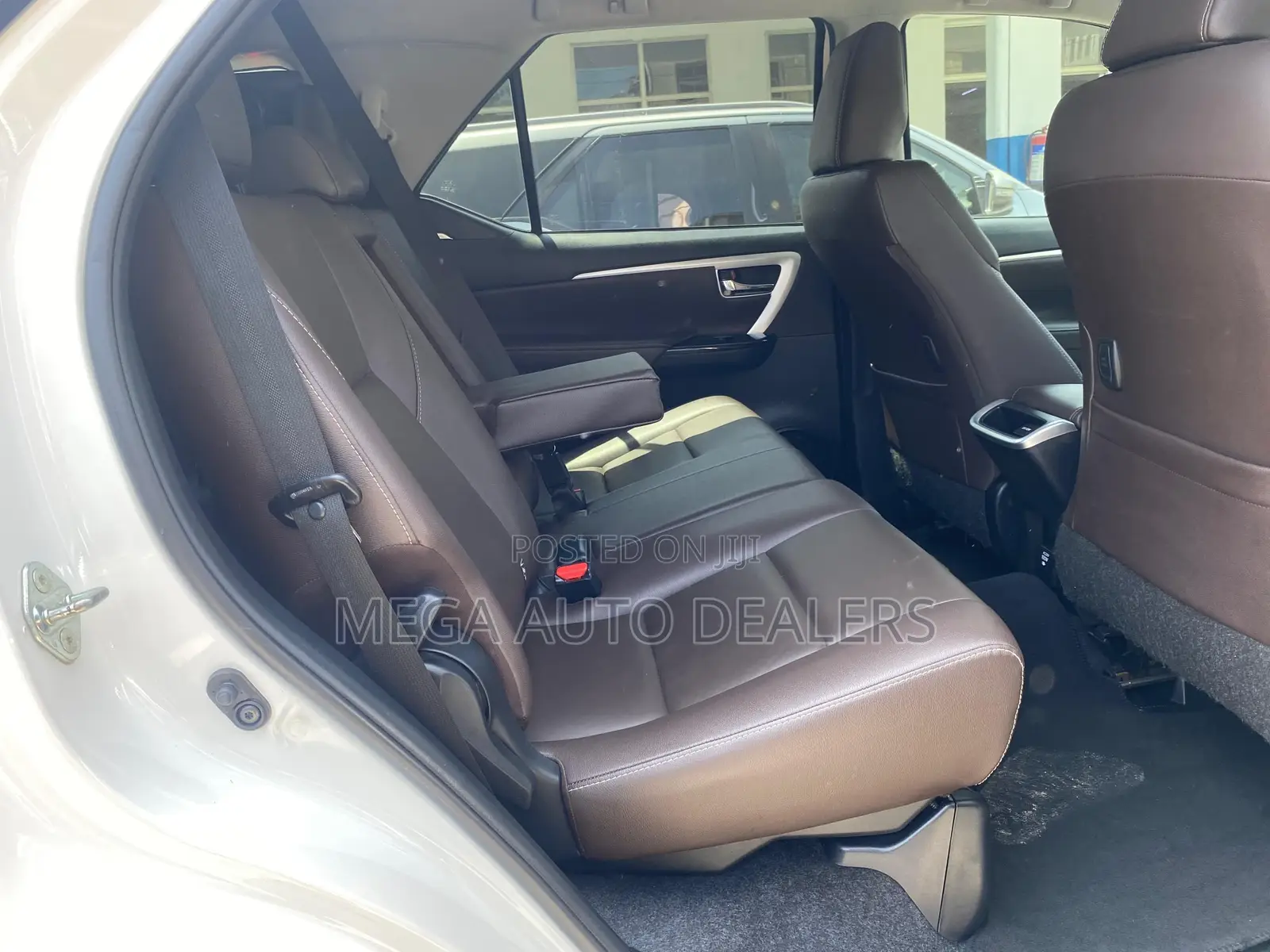 Toyota Fortuner 2.8 D AWD 2019 White