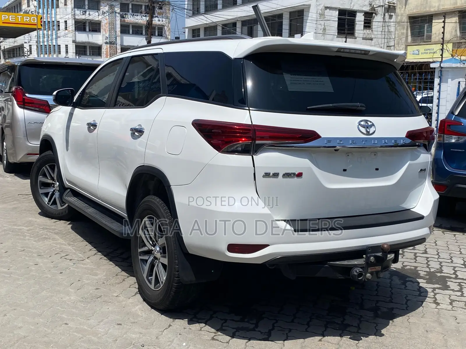 Toyota Fortuner 2.8 D AWD 2019 White