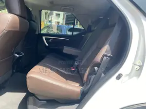 Toyota Fortuner 2.8 D AWD 2019 White