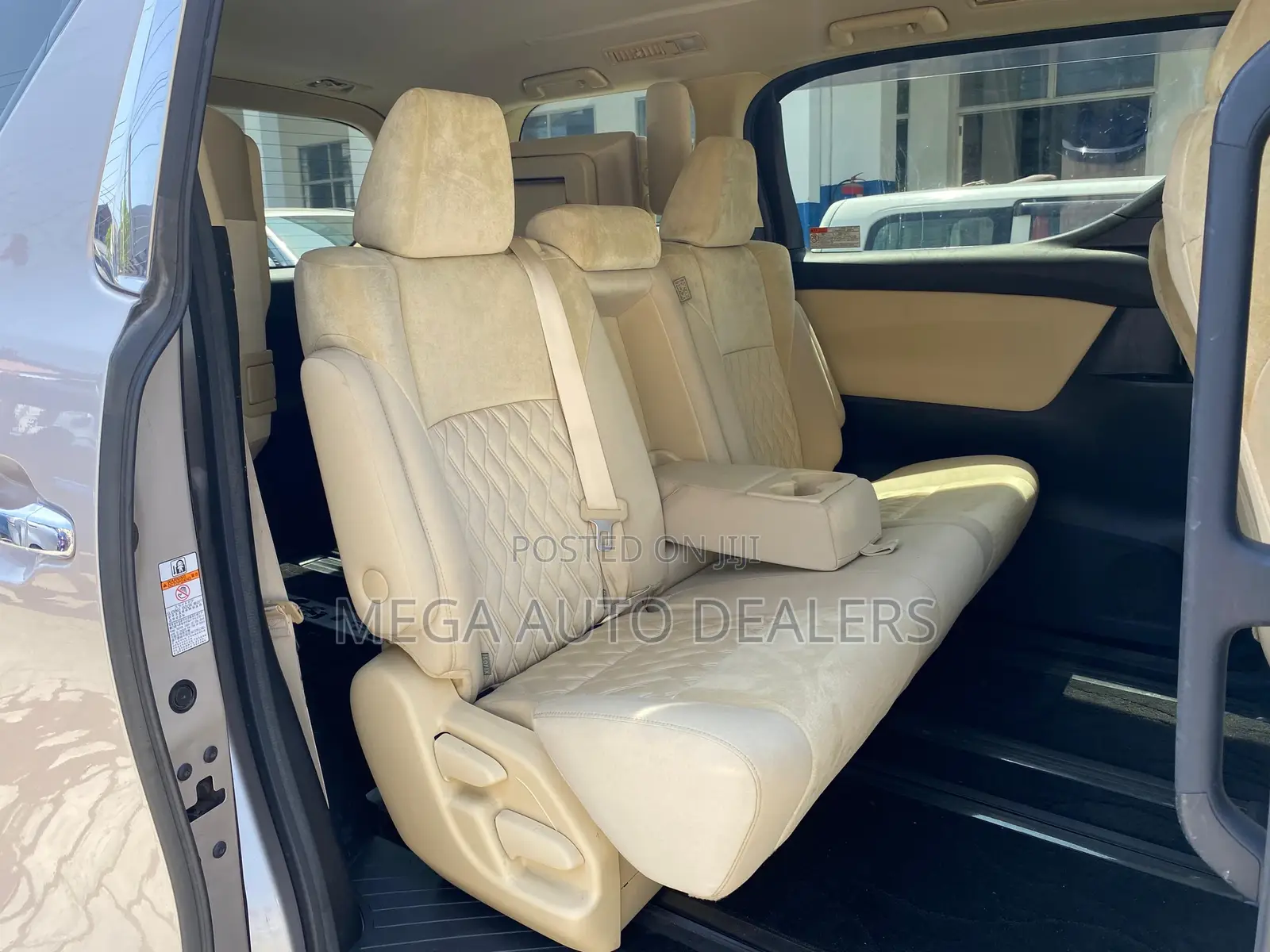 Toyota Alphard 2018 Gray