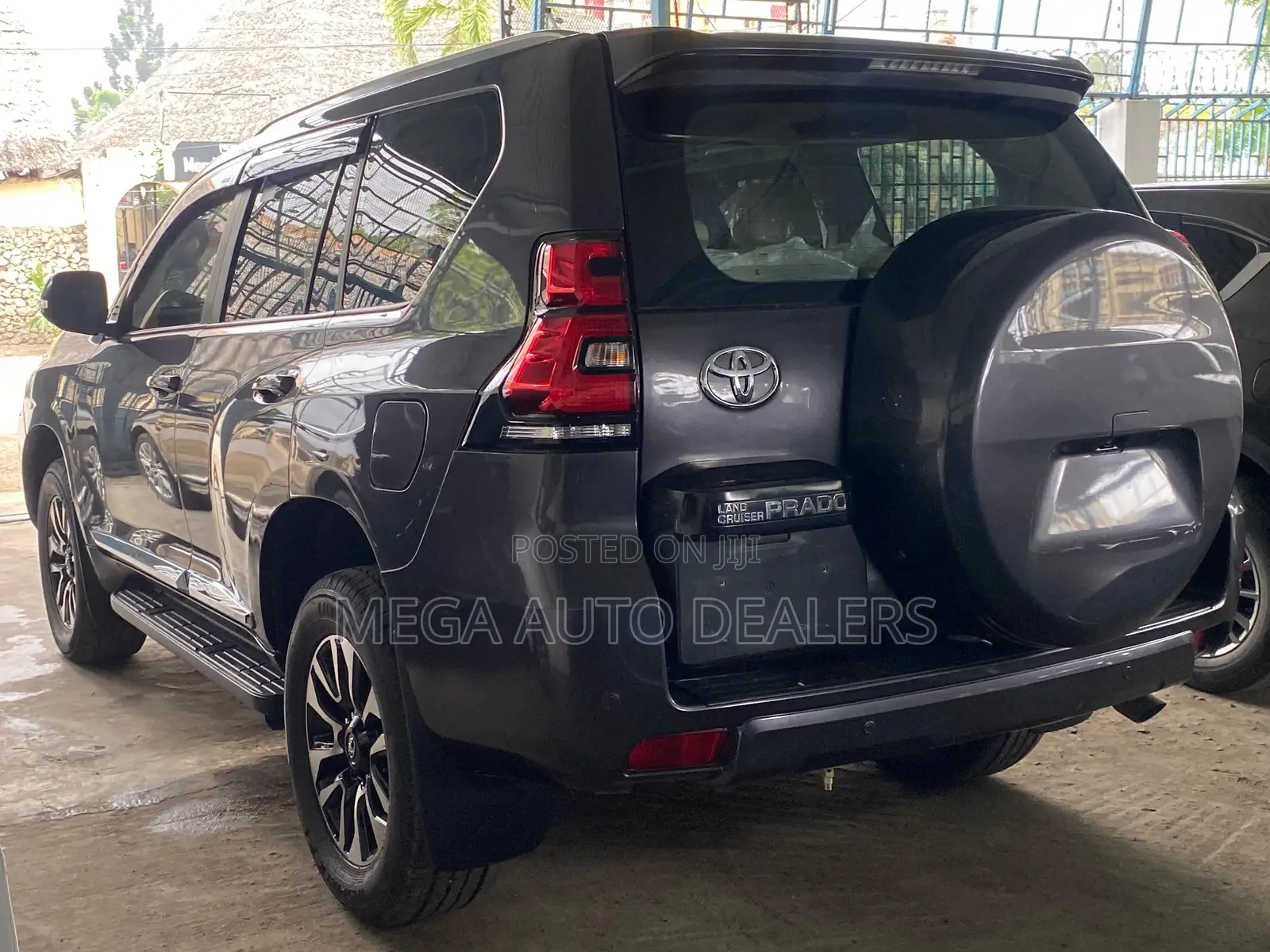 Toyota Land Cruiser Prado 2018 Gray
