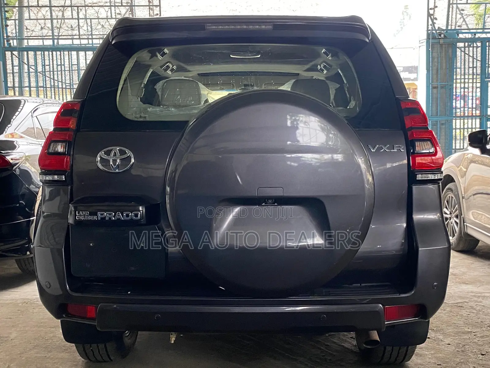Toyota Land Cruiser Prado 2018 Gray