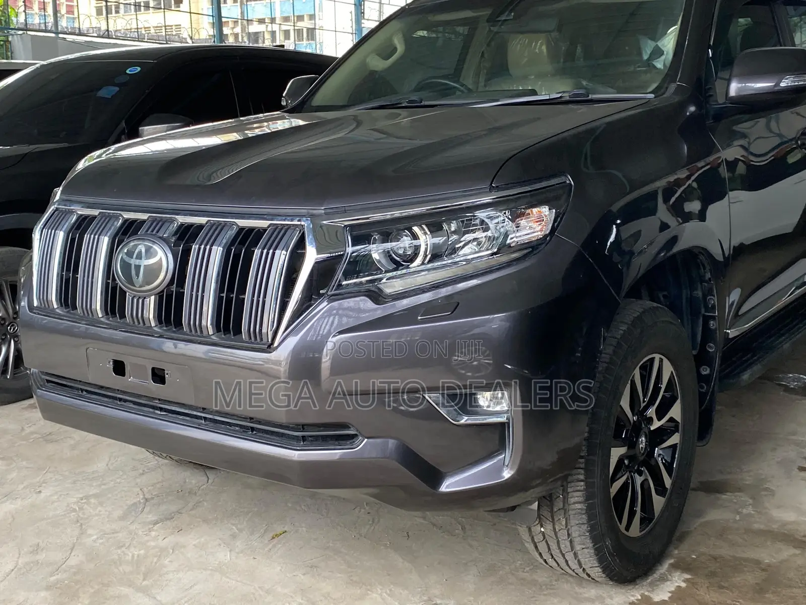 Toyota Land Cruiser Prado 2018 Gray