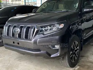 Toyota Land Cruiser Prado 2018 Gray