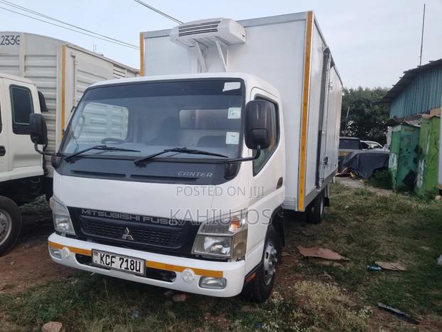 Mitsubishi Canter - thumbnail 2