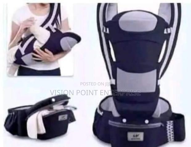 Hip Seat Baby Carrier - main view