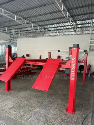Four Post Lift Car Lift 4t Lifting Capacity, Heavy Duty Sunshine Italy
