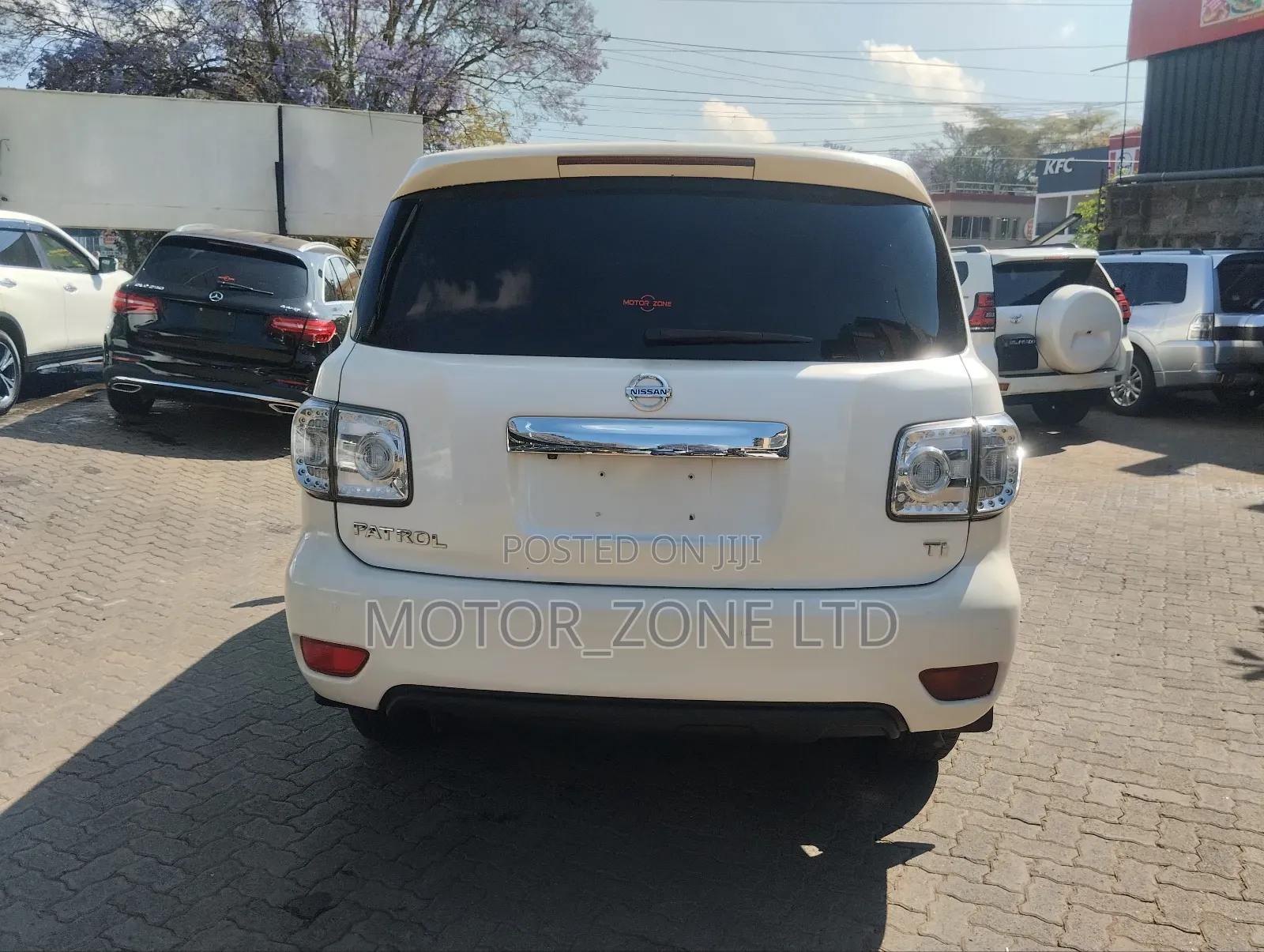 Nissan Patrol 2013 White