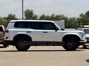 Lexus GX 550 Overtrail 2024 White