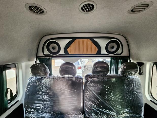 Toyota Grand HiAce 2019 - thumbnail 13