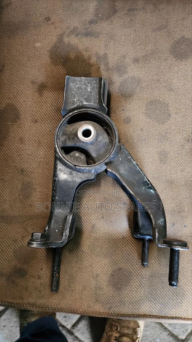 Noah Gearbox Mounting Rear - main view