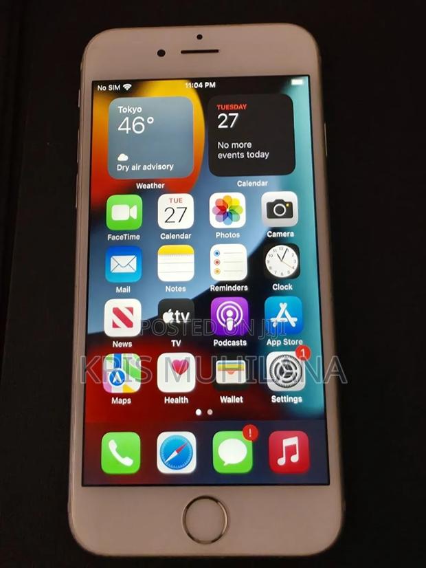 Apple iPhone 6s 32 GB Silver - main view