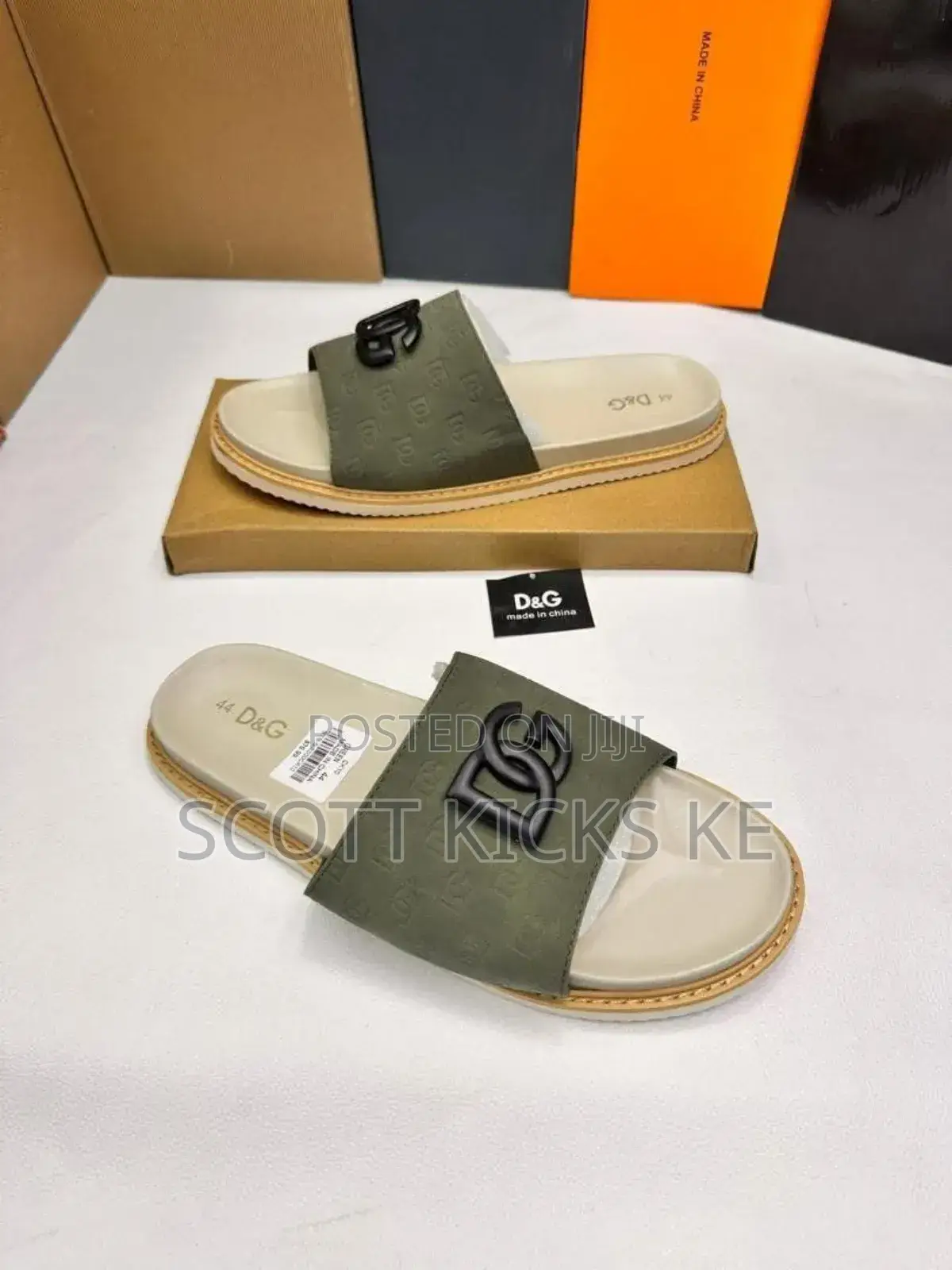 D G Sandals