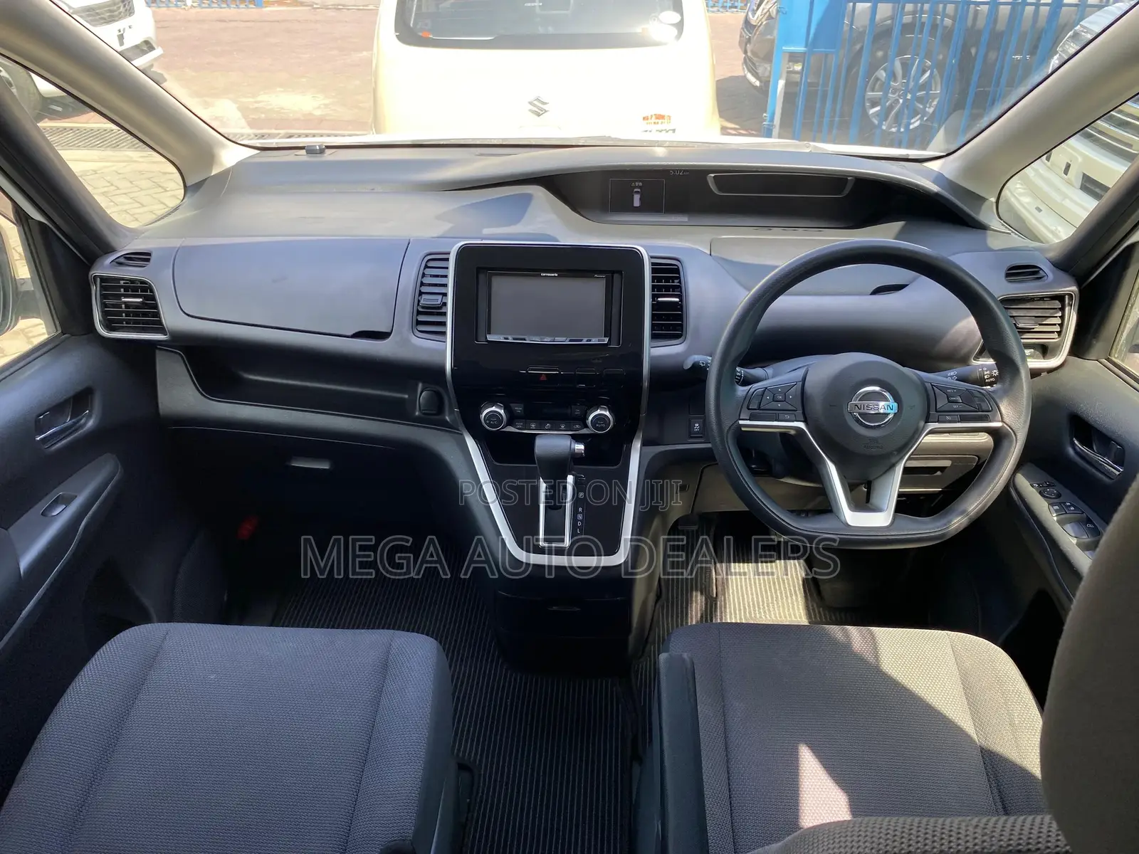 Nissan Serena 2018 White