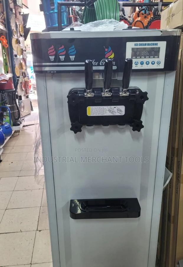 Recommendable Ice Cream Machine - main view