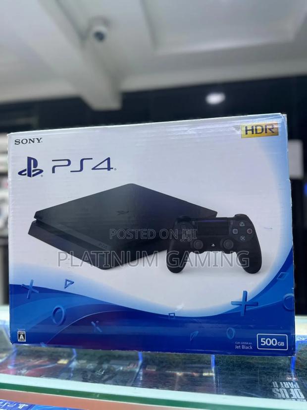 Playstation 4 Slim Refurbished - main view