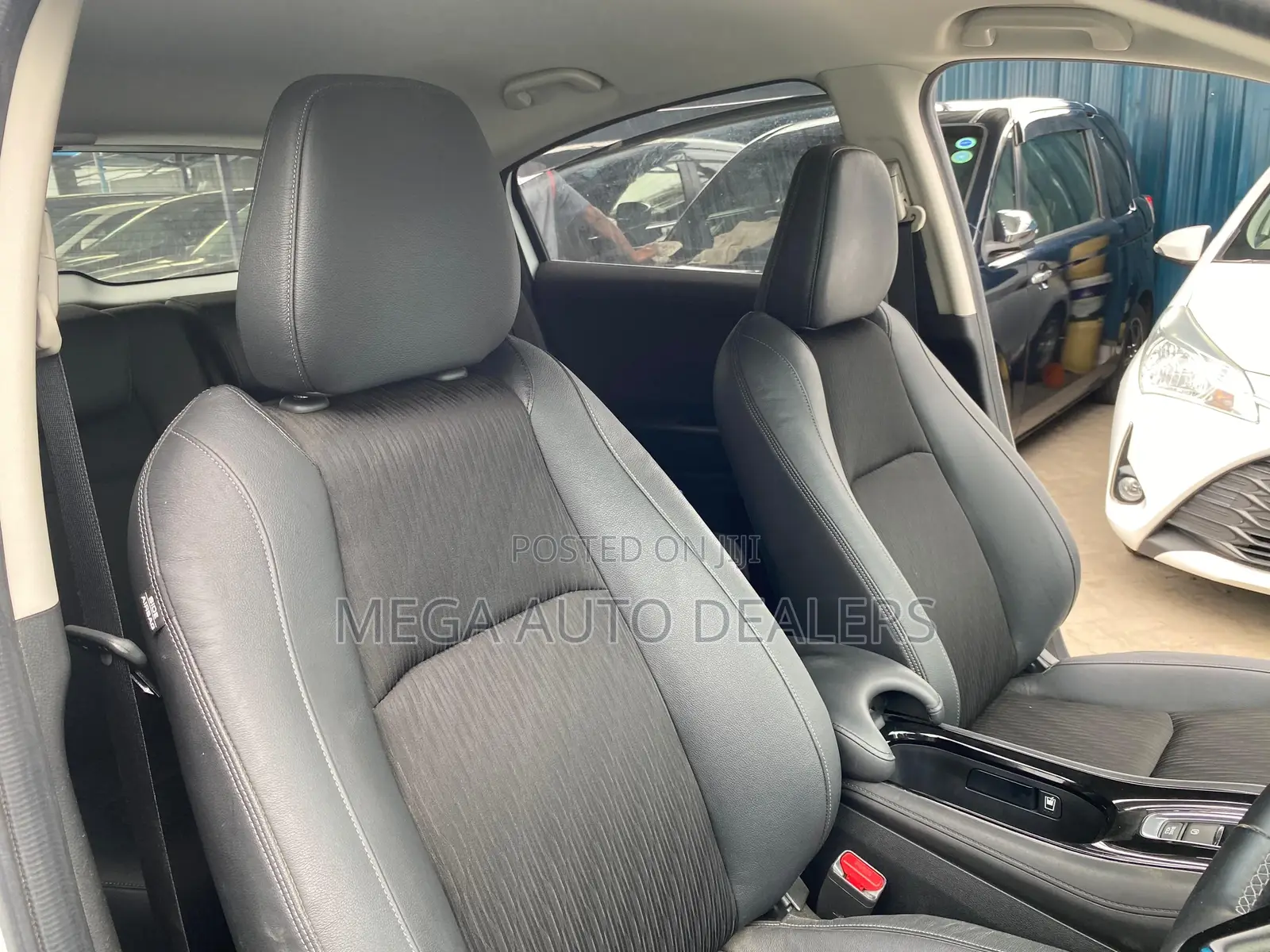 Honda Vezel 2018 White
