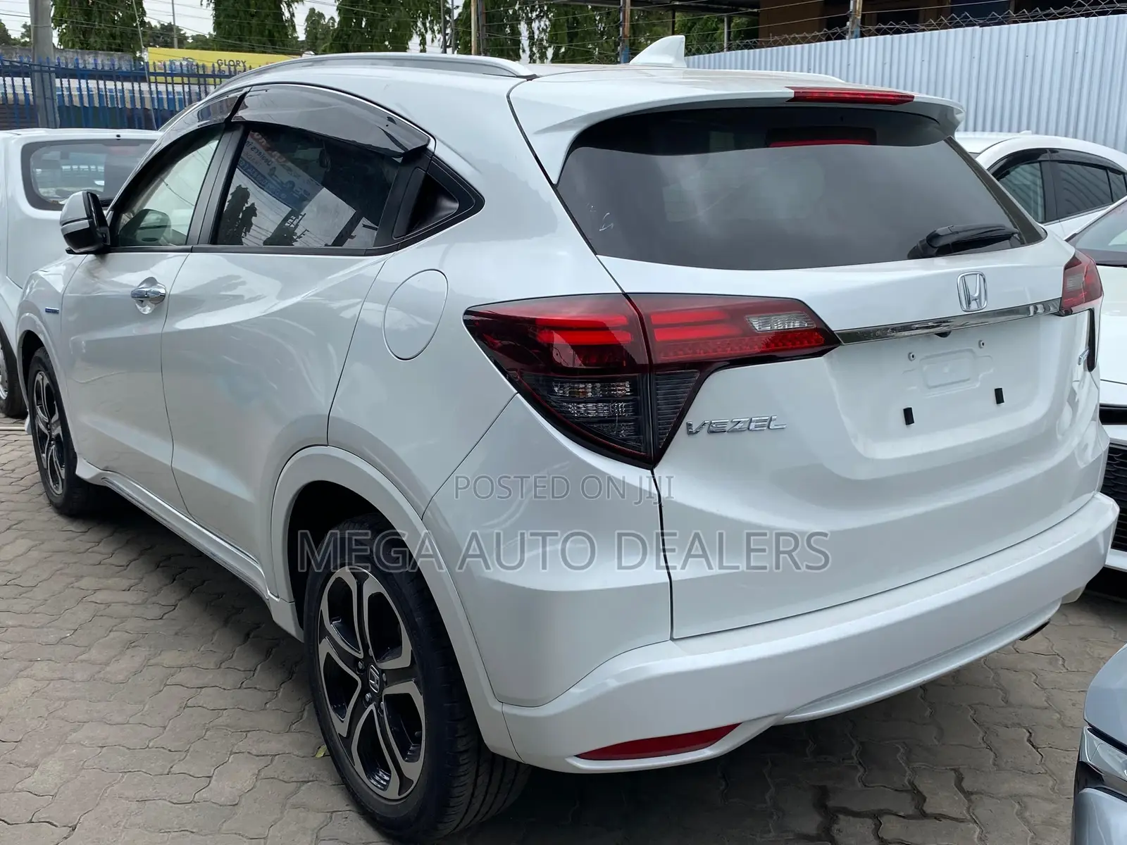 Honda Vezel 2018 White