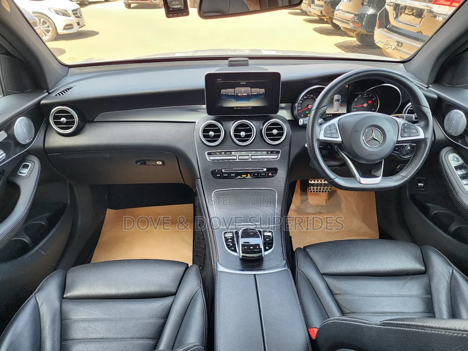 Mercedes-Benz GLC-Class 2019 White
