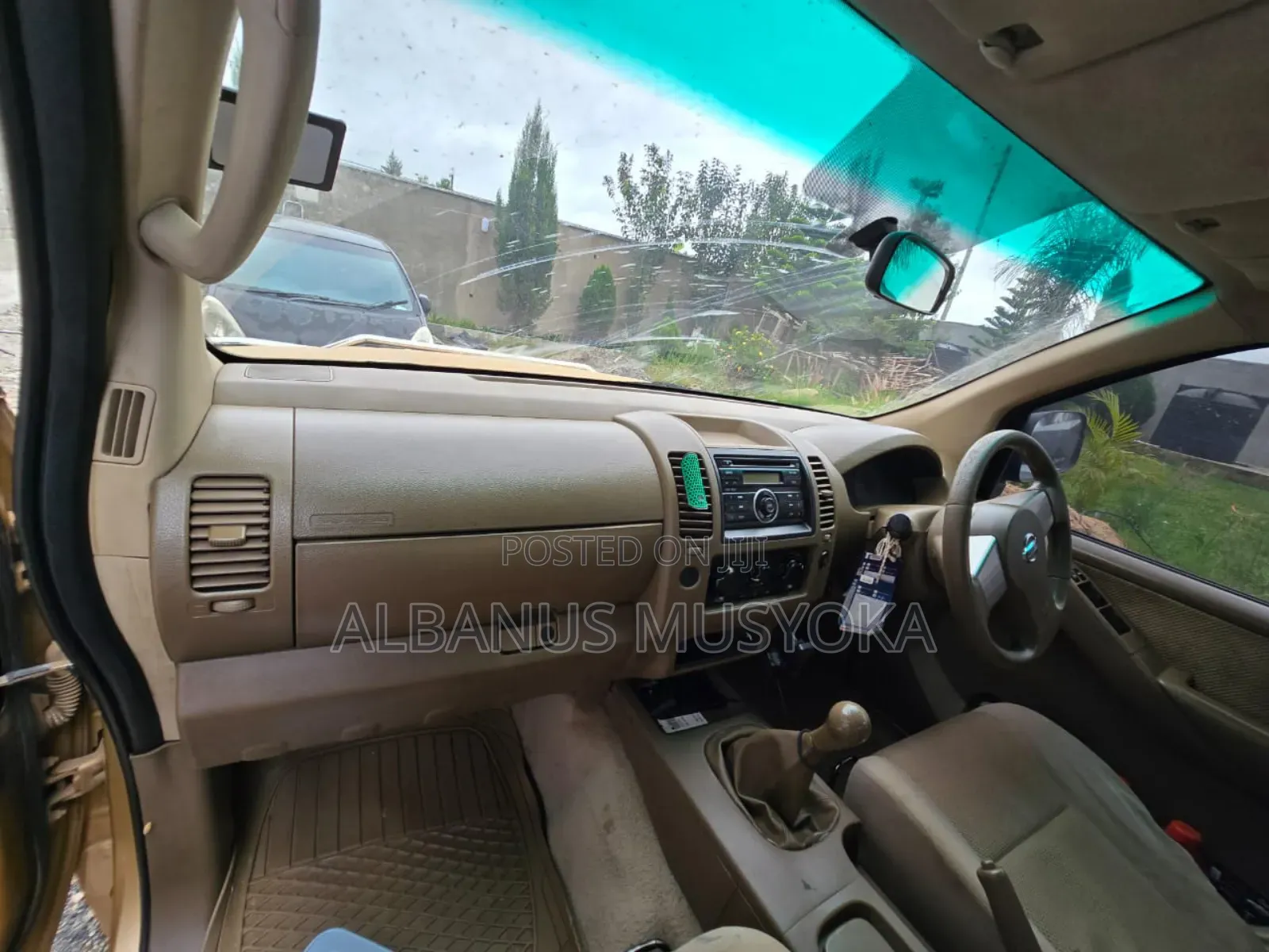 Nissan Navara 2004 Gold