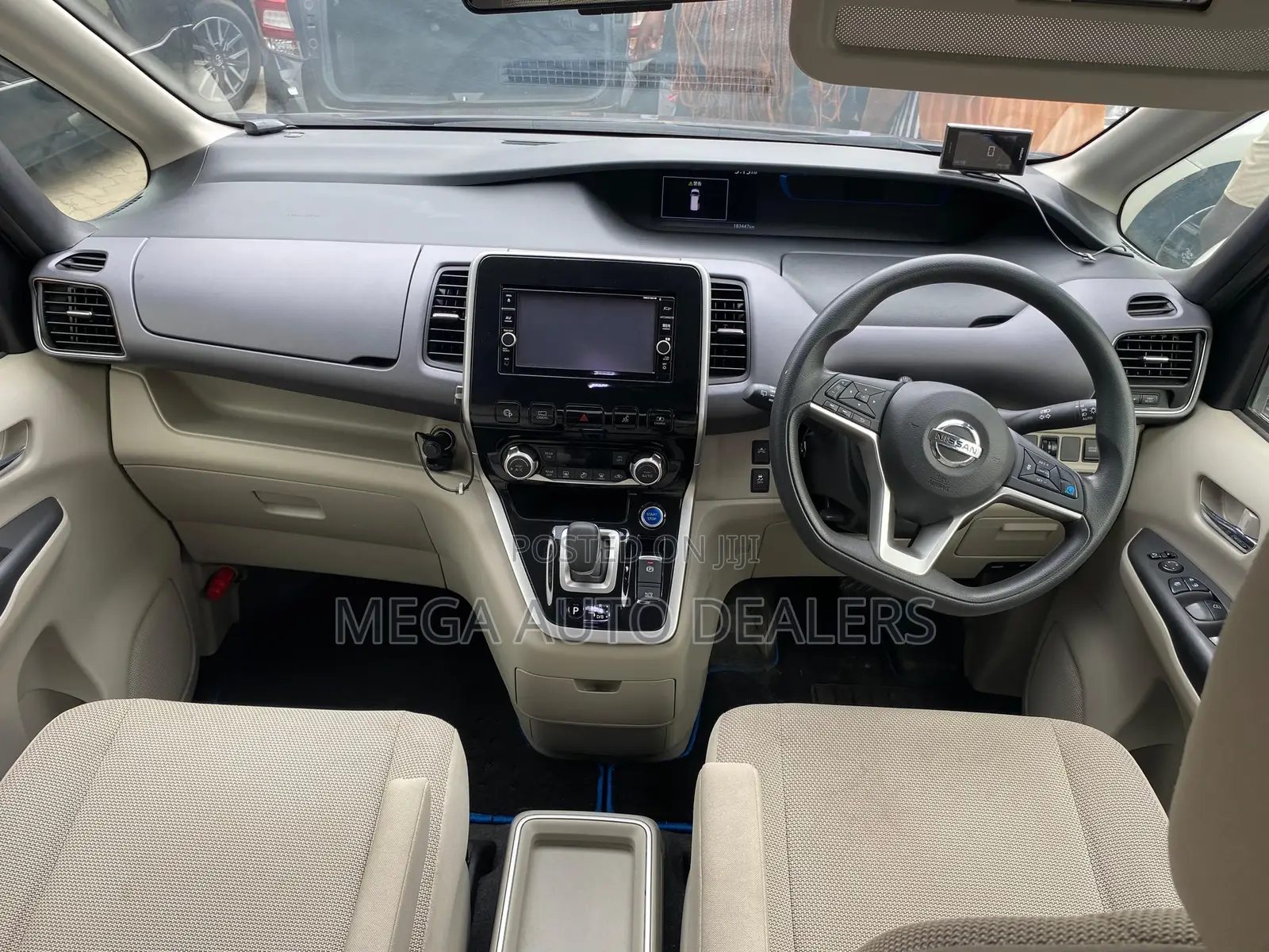 Nissan Serena 2018 Blue