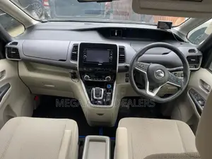 Nissan Serena 2018 Blue