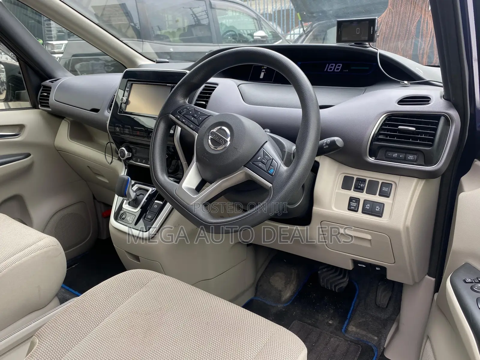 Nissan Serena 2018 Blue