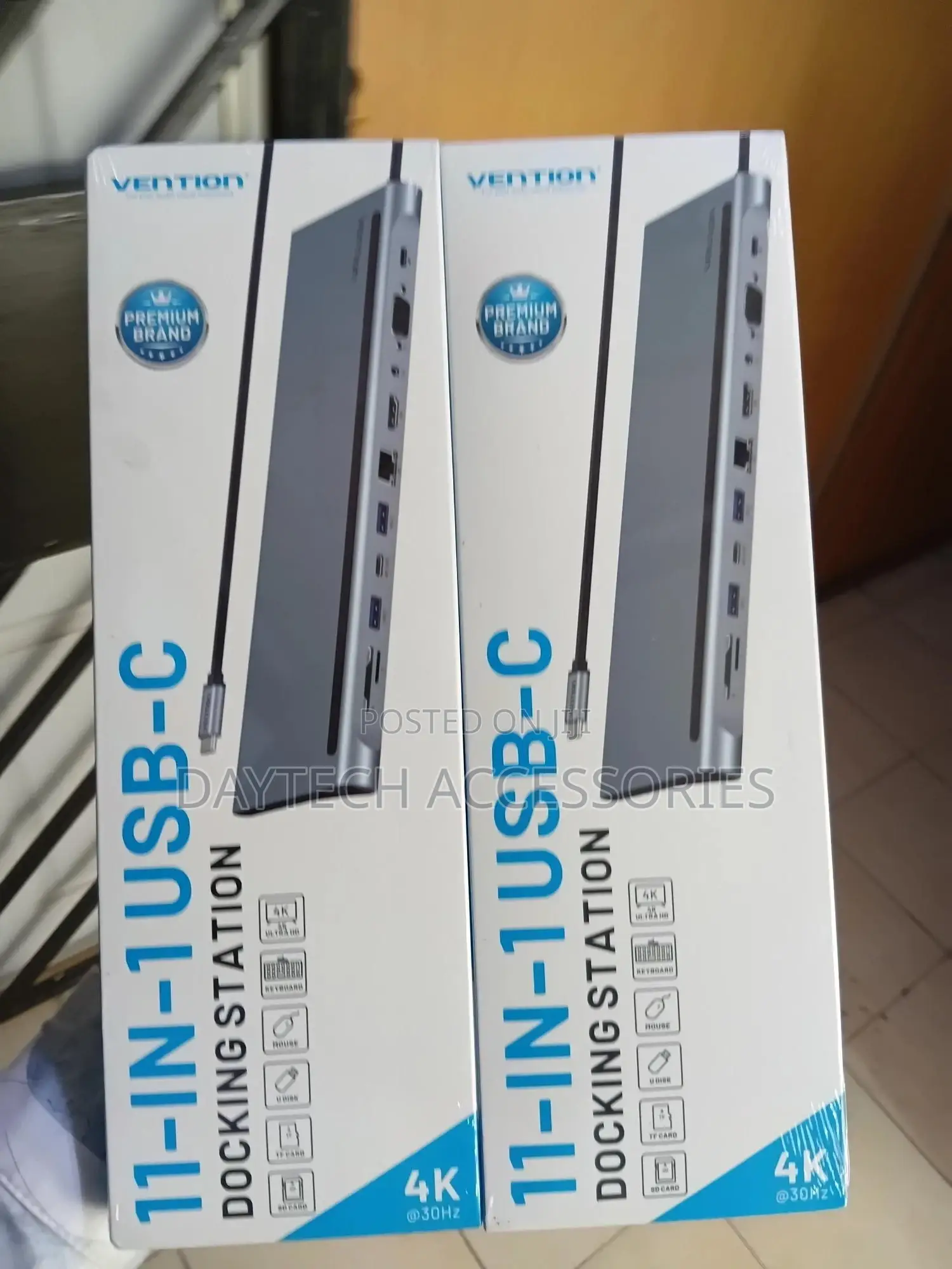 This Is a Vention 11-in-1 Usb-C Multi-Functional Docking Station.