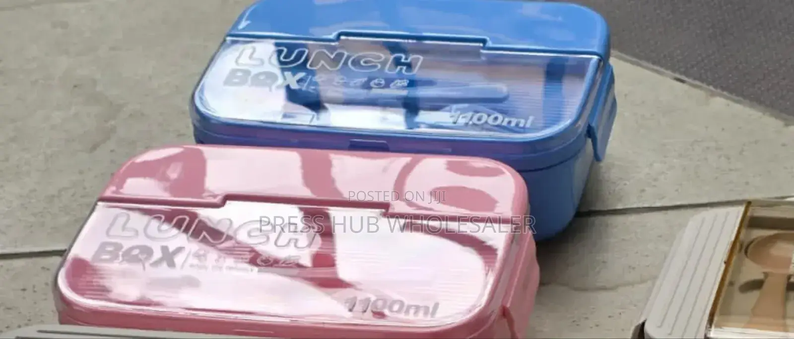 Multi-Compartment Plastic Bento Lunch Boxes." 