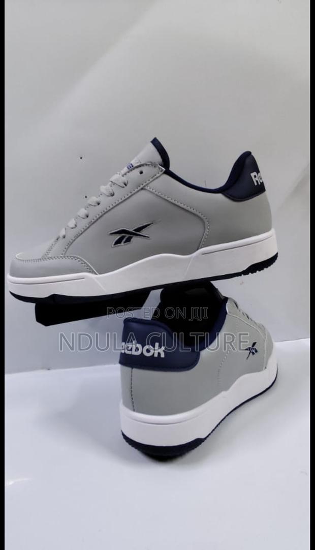 Old School Reeboks Classic - thumbnail 6
