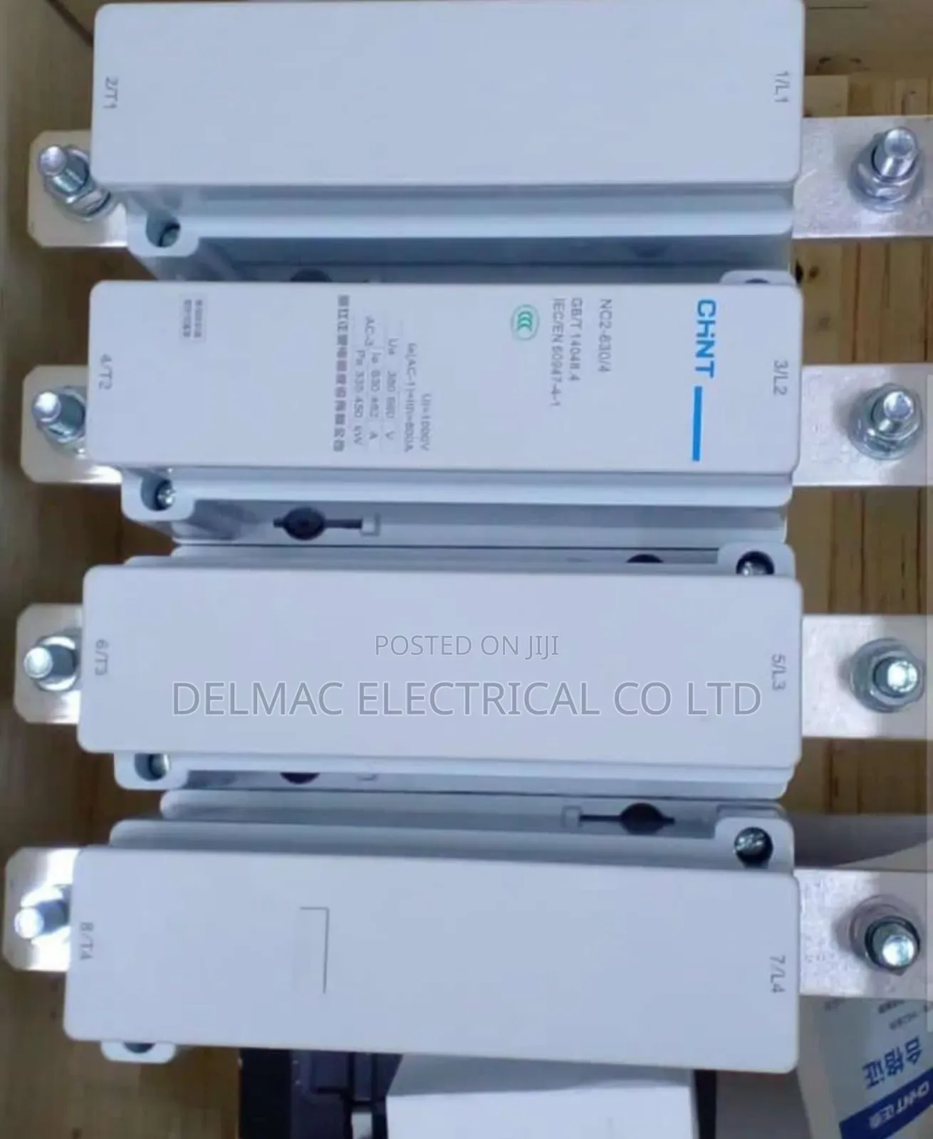 Contactor 800a 4pole