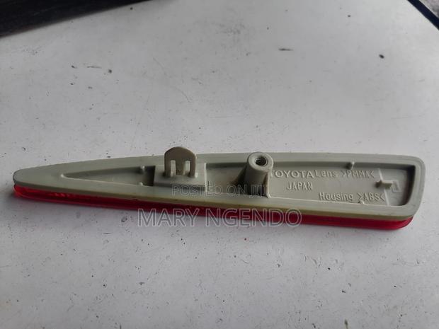 Rear Bumper Reflector for Toyota Auris - thumbnail 2