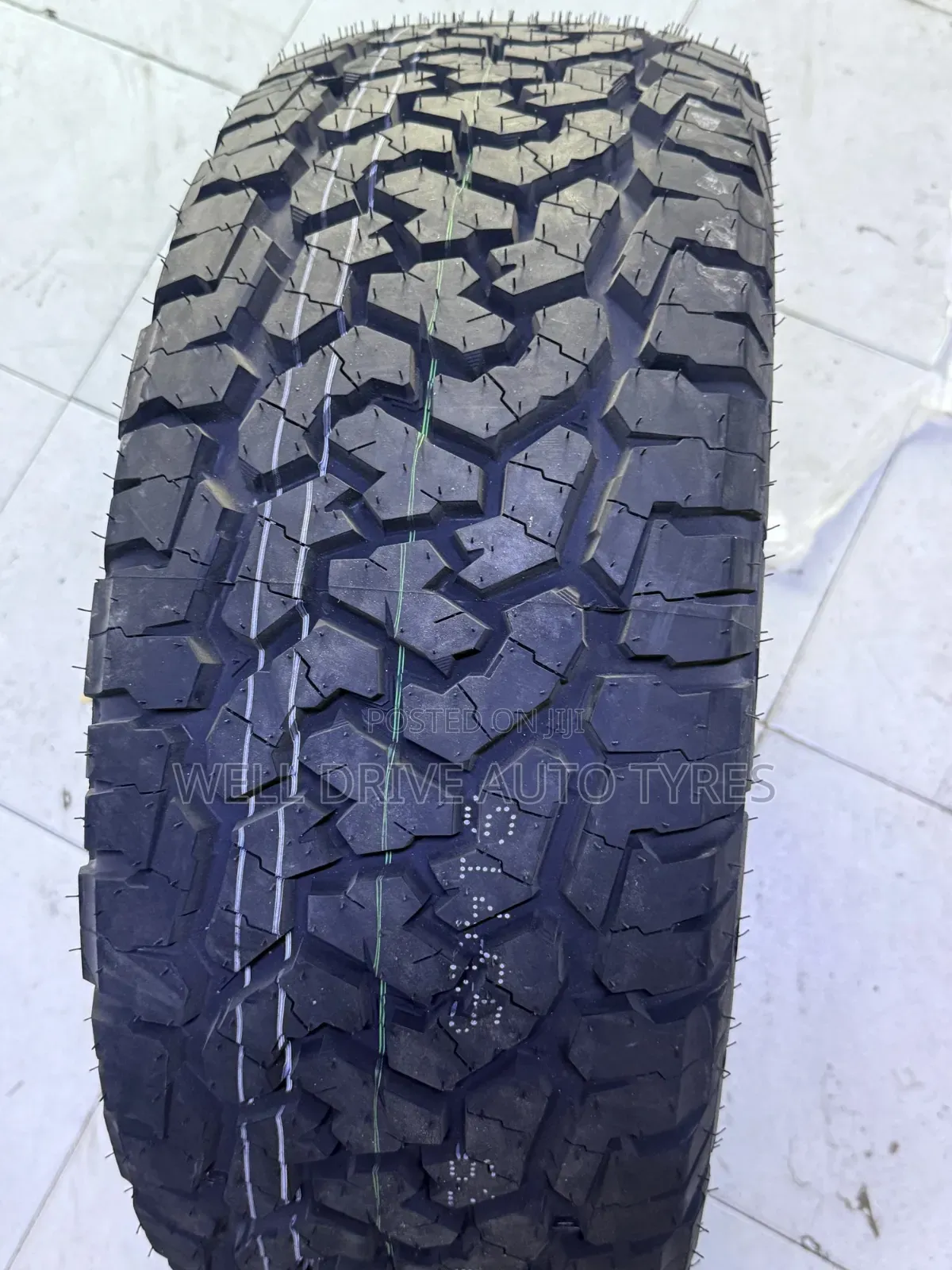 275/65r17 Comforser Cf1100
