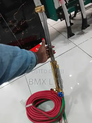 High-Output Manual Frame Cutter