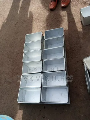 Pleasant Rectangular Bakery Tins/Molds