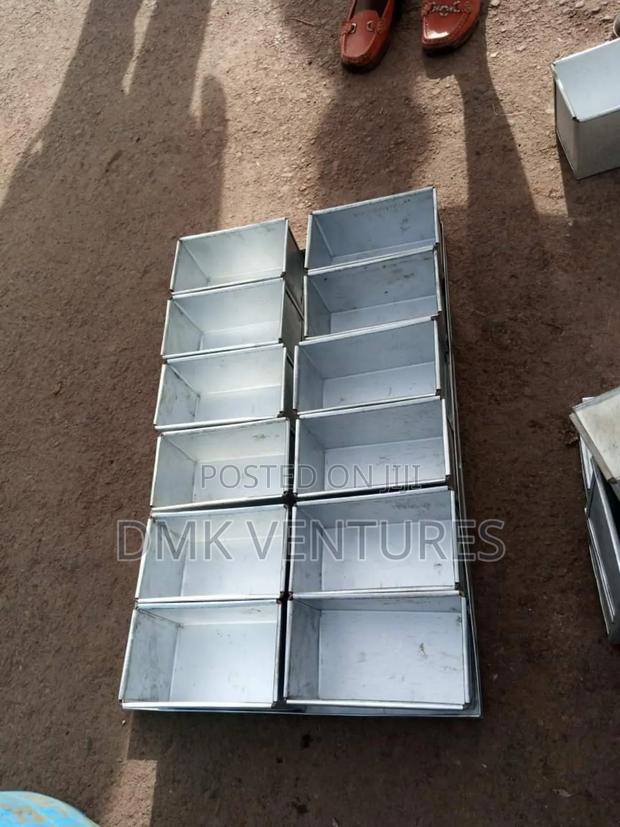 Pleasant Rectangular Bakery Tins/Molds - main view