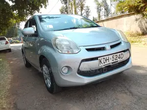 Toyota Passo 2015 Silver