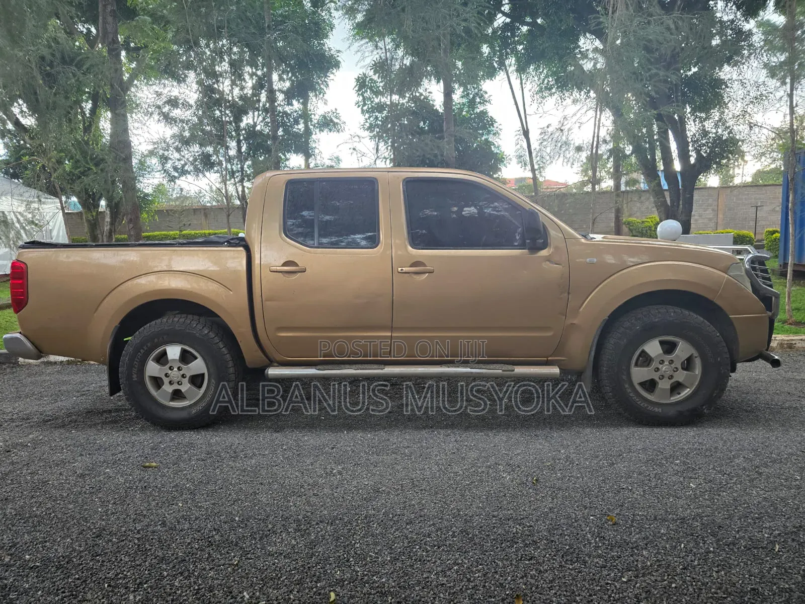 Nissan Navara 2004 Gold