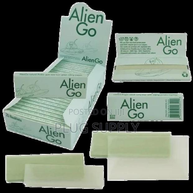 Alien Go 1 1/4 Size Green Rolling Papers - main view