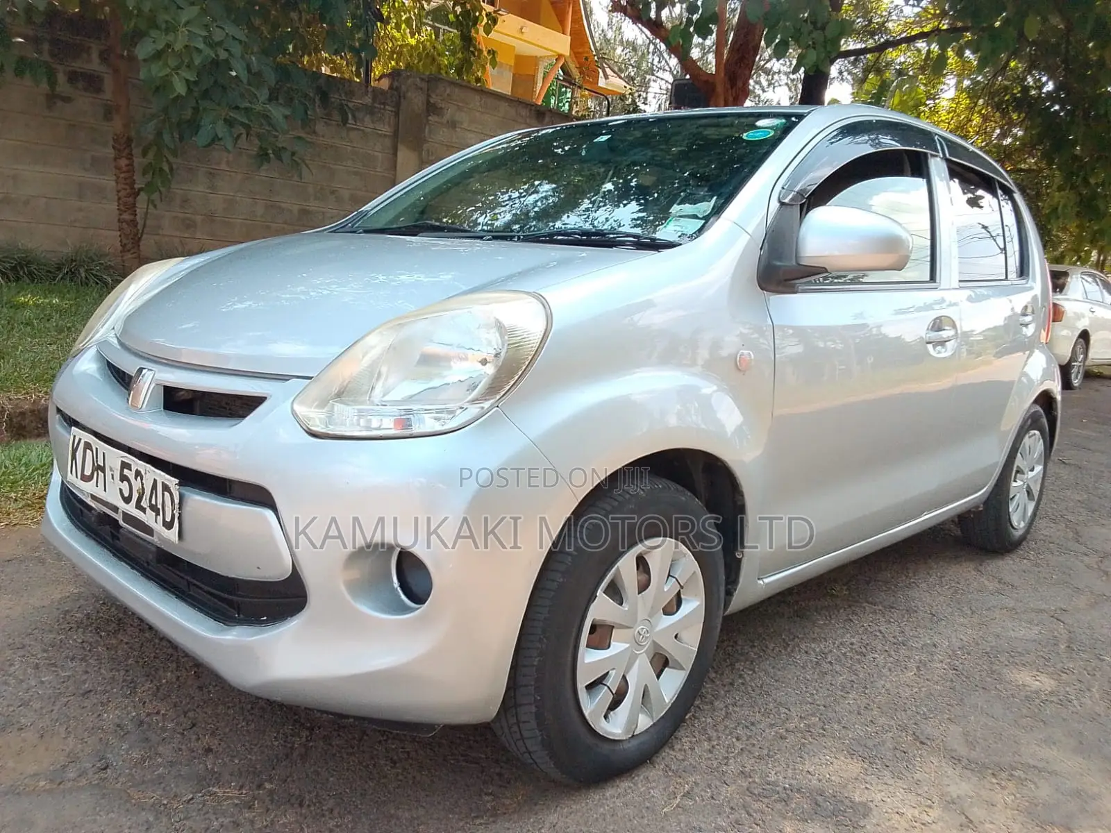 Toyota Passo 2015 Silver