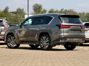 Lexus LX LX 600 2023