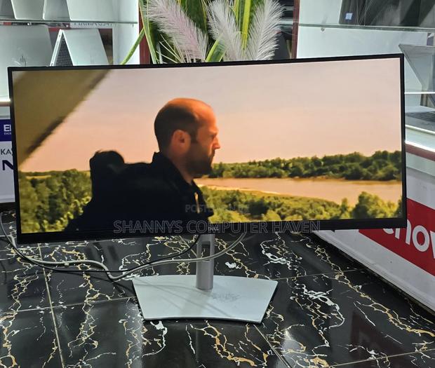 Dell P3421w 34′′ Curved Monitor – Usb-C Type-C Display - thumbnail 3