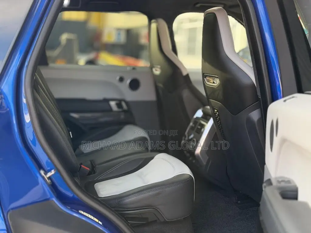 Land Rover Range Rover Sport SVR 4x4 2020 Blue